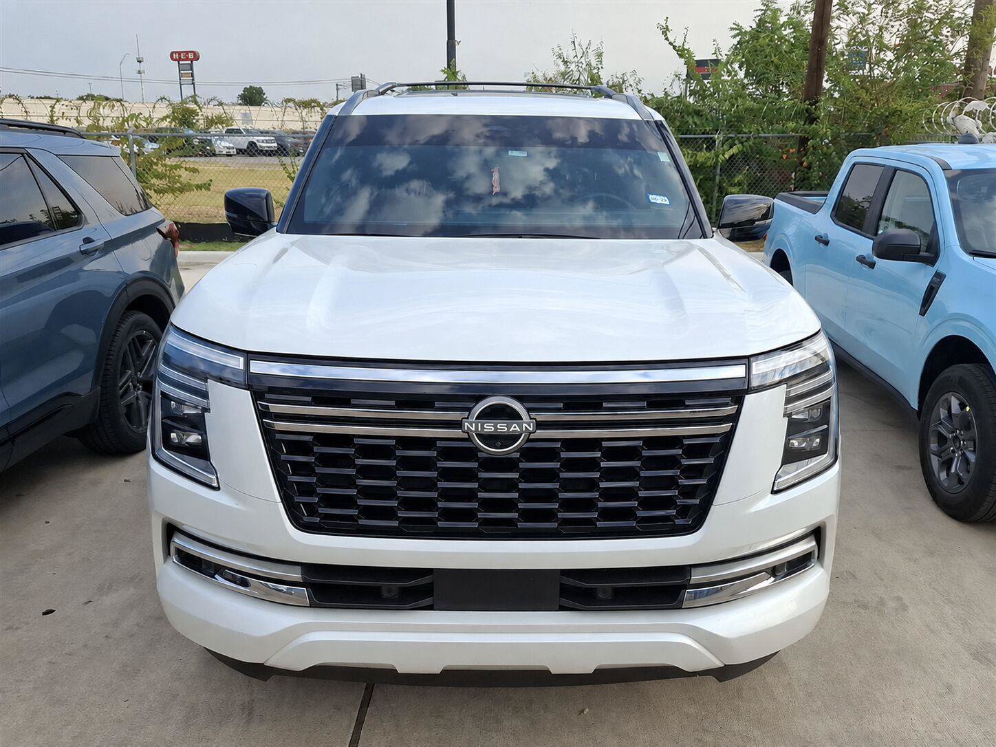 Used 2025 Nissan Armada Platinum w/ Convenience Package RWD image 26