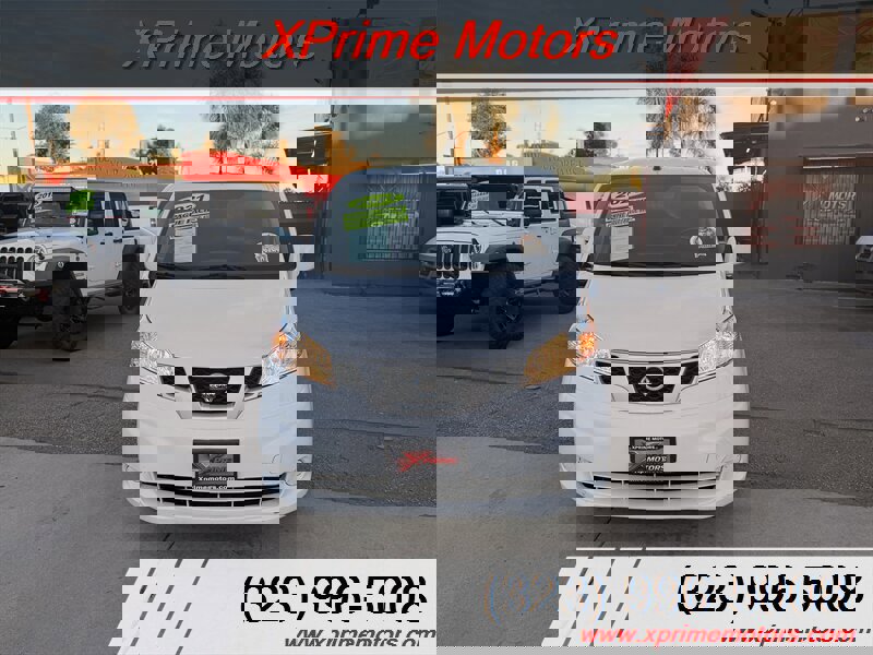 Used 2021 Nissan NV200 SV w/ Back Door Glass Package image 2