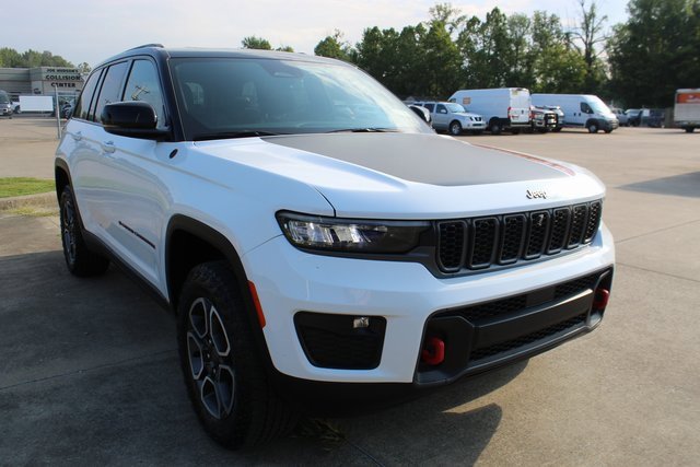 Used 2022 Jeep Grand Cherokee Trailhawk w/ Luxury Tech Group III image 7