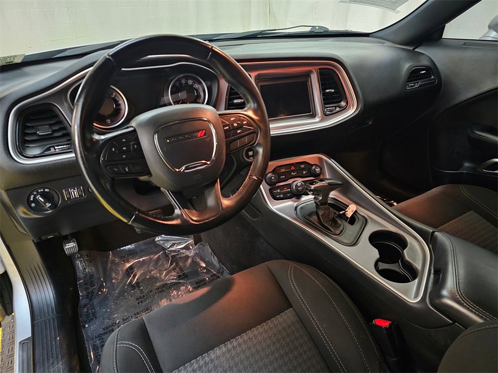 Used 2020 Dodge Challenger SXT w/ Driver Convenience Group image 17