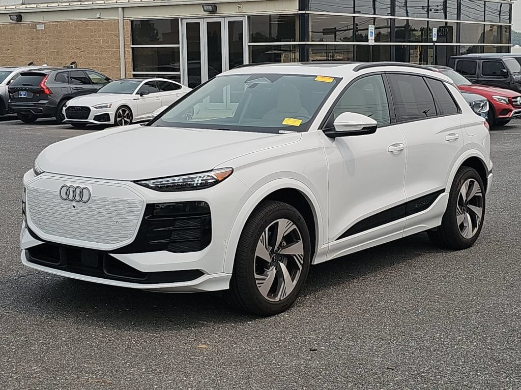 Certified 2025 Audi Q6 e-tron Premium Plus w/ Premium Plus AWD/4WD image 16