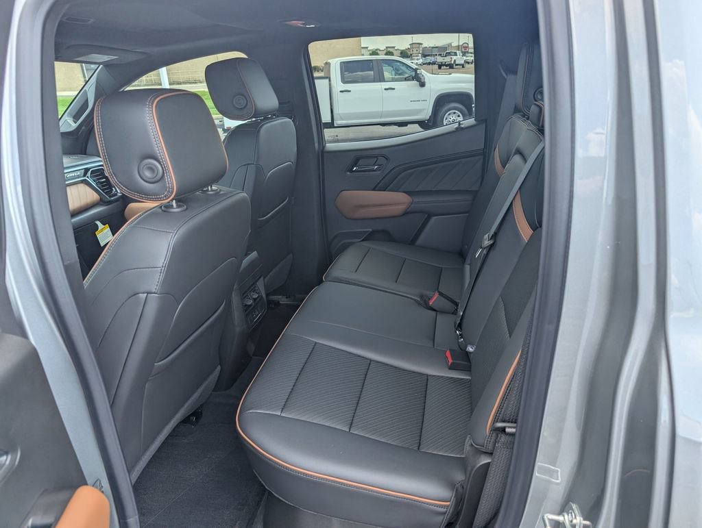 New 2026 GMC Canyon AT4 w/ Technology Plus Package AWD/4WD image 10