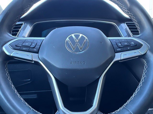 Certified 2022 Volkswagen Tiguan SE w/ Panoramic Sunroof Package AWD/4WD image 19