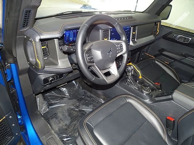 Used 2024 Ford Bronco Badlands image 22