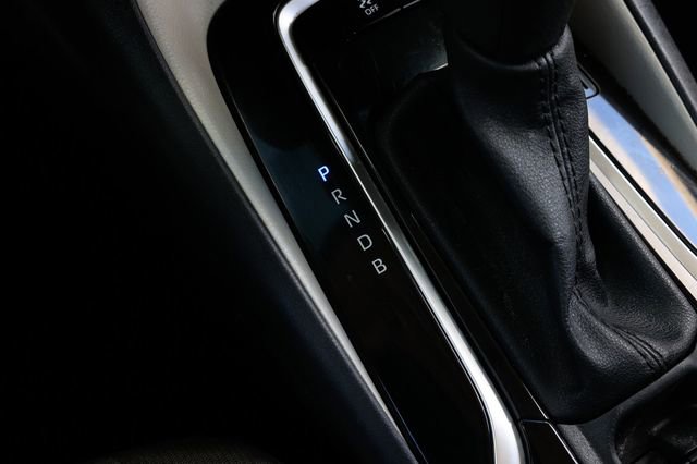 Used 2022 Toyota Corolla LE image 39