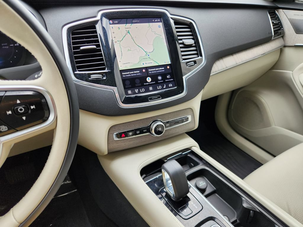 Certified 2025 Volvo XC90 T8 Plus AWD/4WD image 31