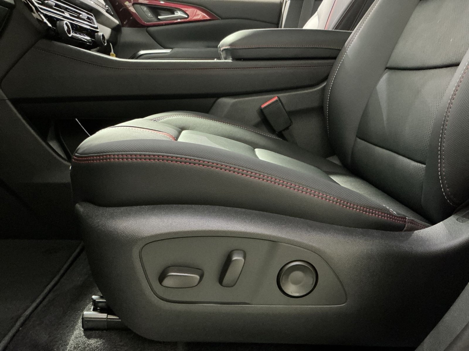 New 2026 Chevrolet Traverse RS FWD image 15
