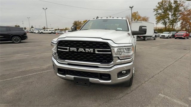 Used 2024 RAM 3500 Big Horn image 3