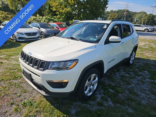 Used 2017 Jeep Compass Latitude w/ Popular Equipment Group AWD/4WD image 8