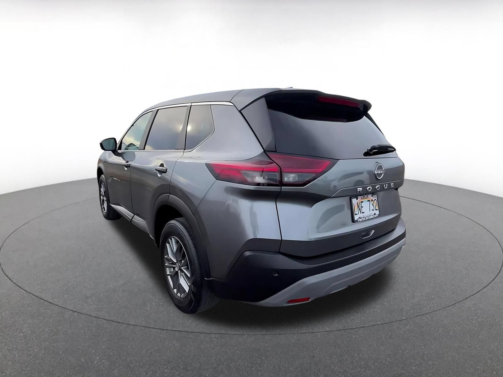 Used 2023 Nissan Rogue S FWD image 9