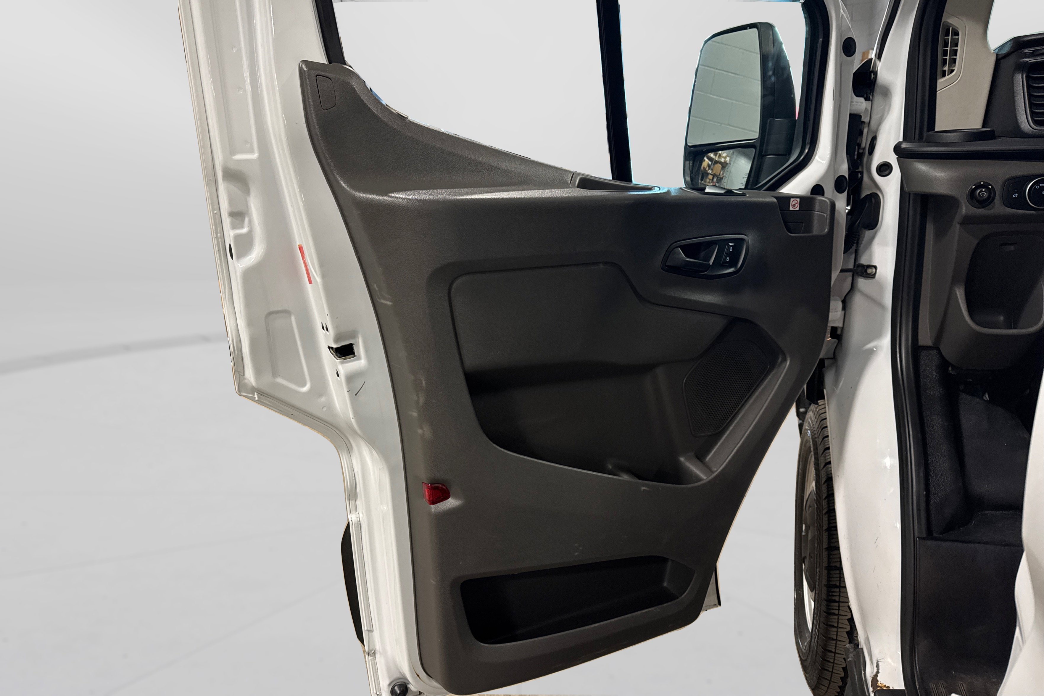 Used 2020 Ford Transit 250 Low Roof image 15