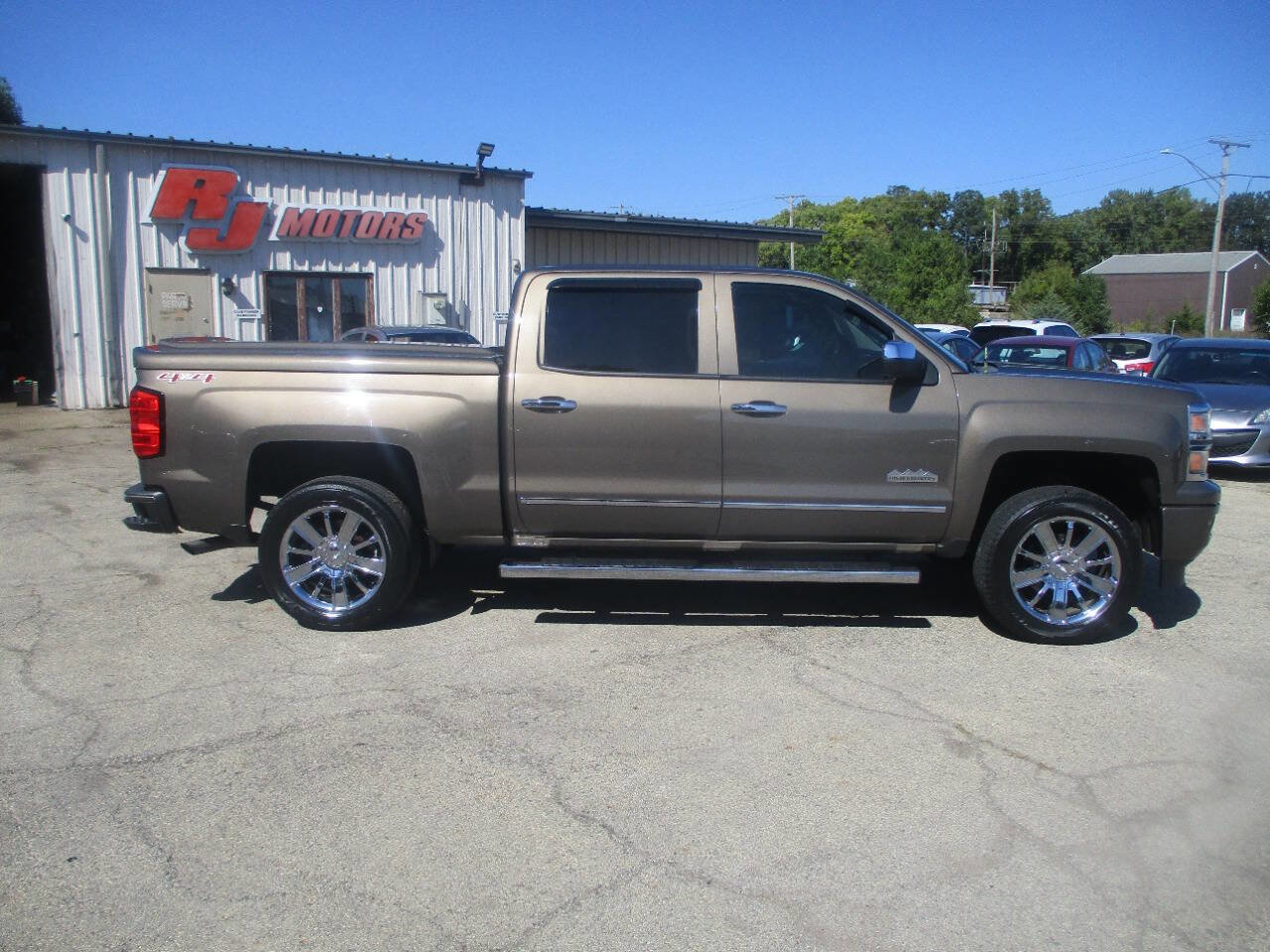 Used 2014 Chevrolet Silverado 1500 High Country w/ High Country Premium Package image 7