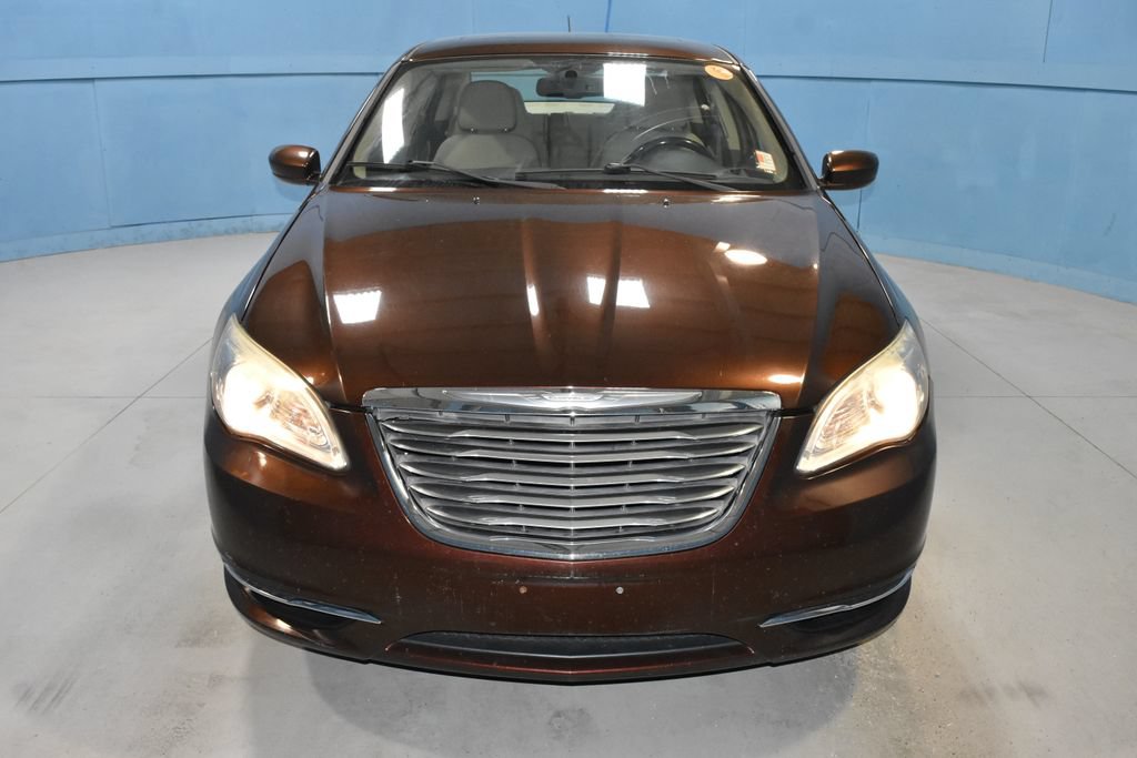 Used 2012 Chrysler 200 Touring FWD image 18