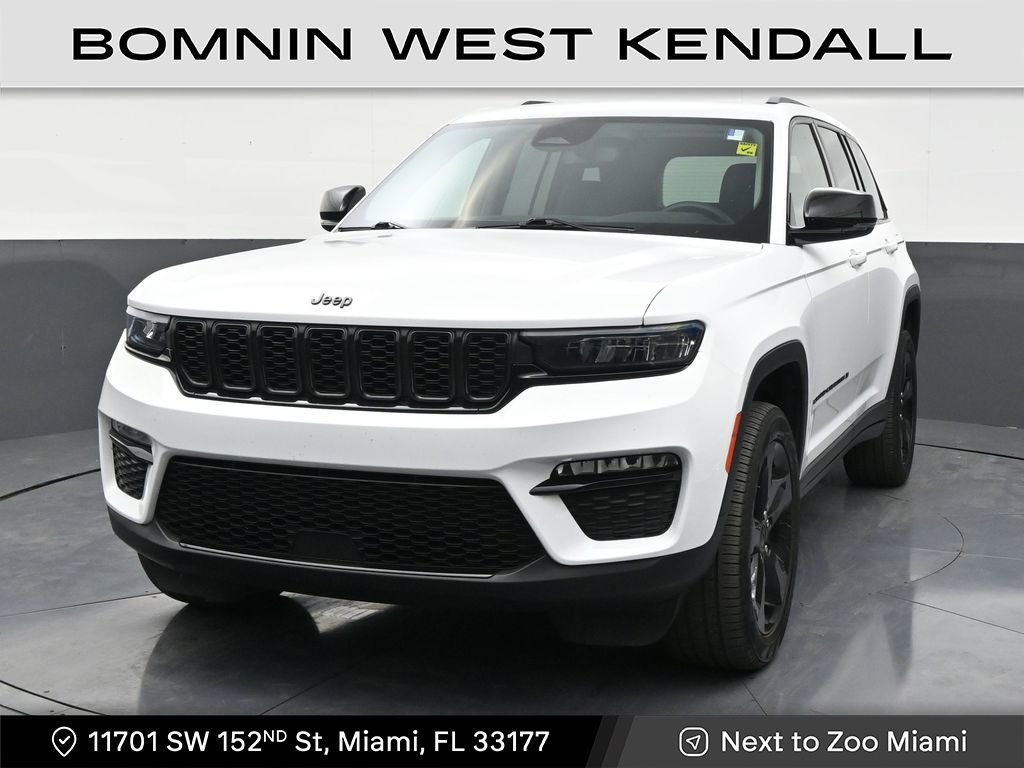 Used 2024 Jeep Grand Cherokee Limited w/ Black Appearance Package image 8