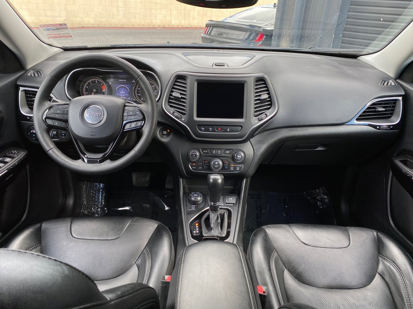 Used 2023 Jeep Cherokee Altitude Lux image 16