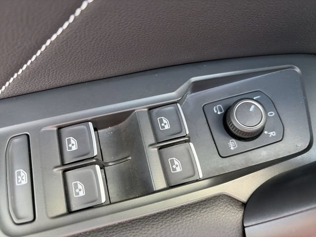 Used 2024 Volkswagen Tiguan SEL R-Line AWD/4WD image 13