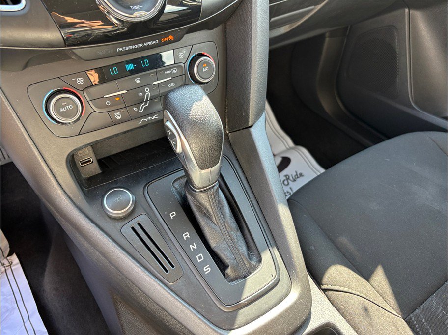 Used 2017 Ford Focus SEL FWD image 27