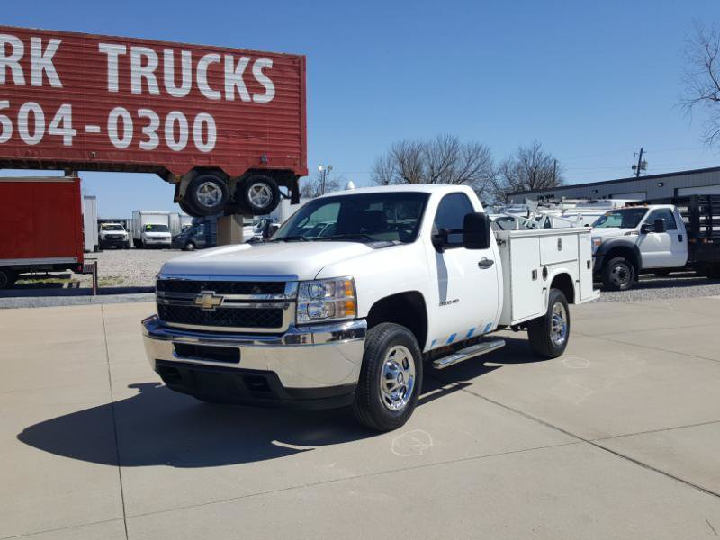 Used 2011 Chevrolet Silverado 2500 W/T RWD image 3