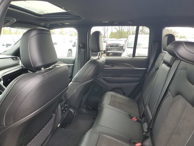 New 2026 Jeep Grand Cherokee Altitude AWD/4WD image 10