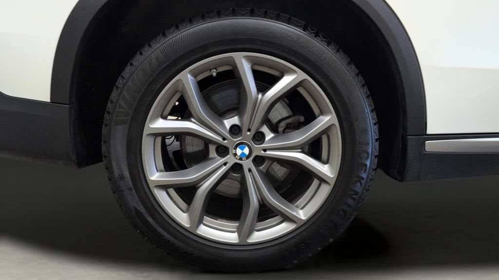 Used 2024 BMW X5 xDrive40i AWD/4WD image 29