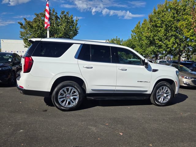 Used 2025 GMC Yukon Denali AWD/4WD image 3