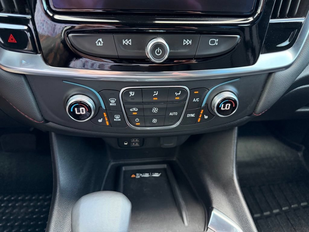 Used 2023 Chevrolet Traverse RS AWD/4WD image 26
