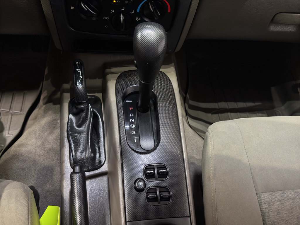 Used 2007 Jeep Liberty Sport AWD/4WD image 26