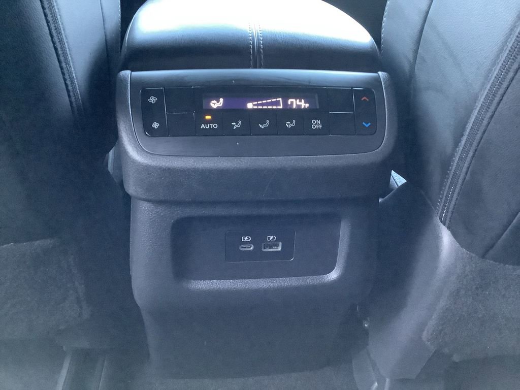Used 2023 Nissan Pathfinder SL image 31