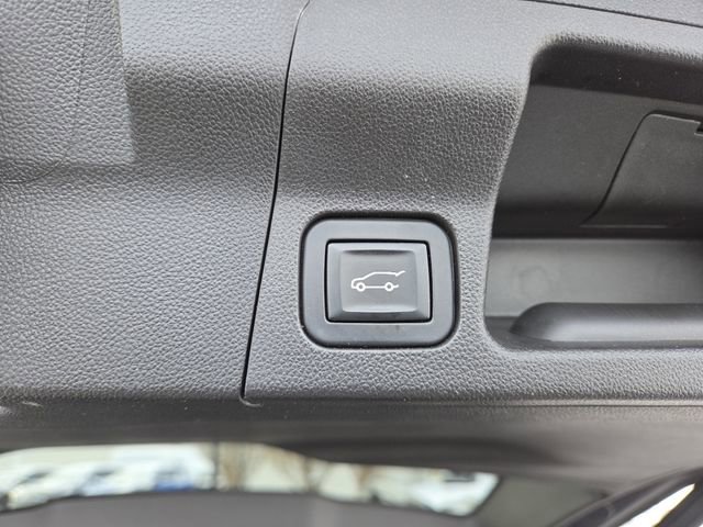 Used 2018 GMC Acadia SLE w/ Driver Alert Package I image 16