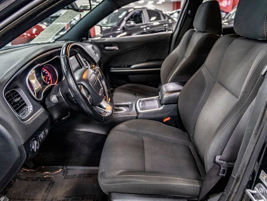 Used 2017 Dodge Charger R/T RWD image 17