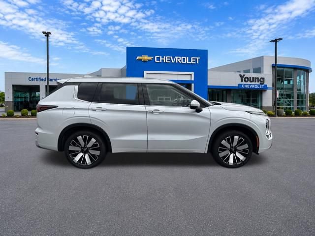 Used 2025 Mitsubishi Outlander SEL AWD/4WD image 8