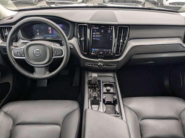 Certified 2025 Volvo XC60 B5 Core image 19