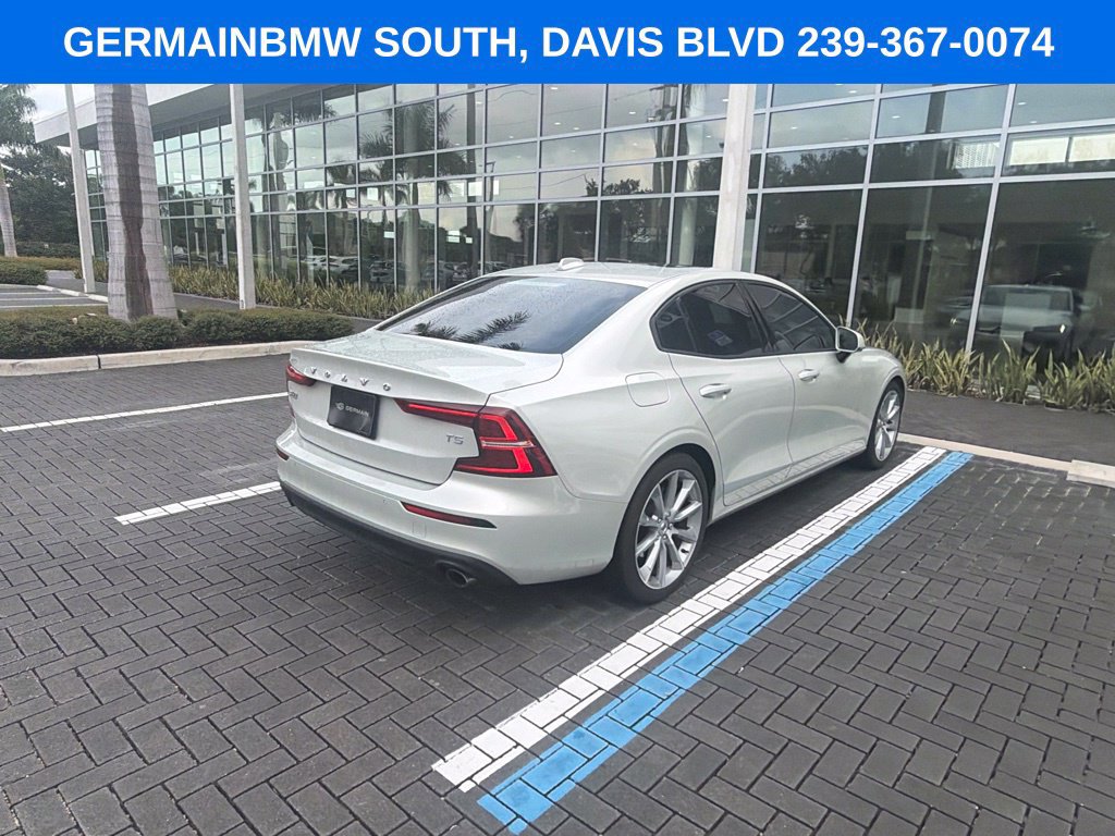 Used 2020 Volvo S60 T5 Momentum FWD image 6