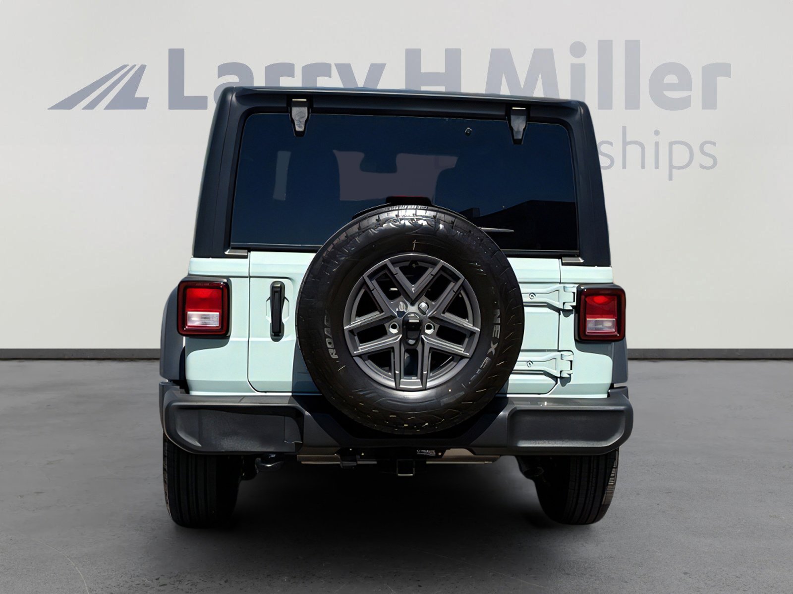 Used 2024 Jeep Wrangler Sport S image 5