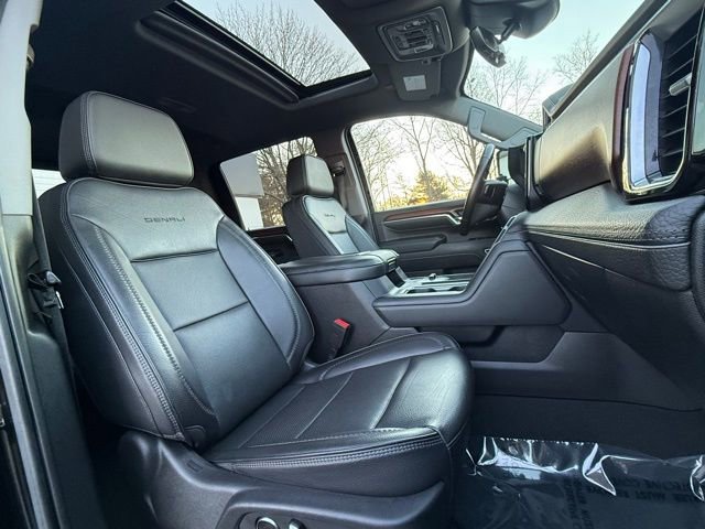 Used 2024 GMC Sierra 2500 Denali w/ Denali Reserve Package image 18