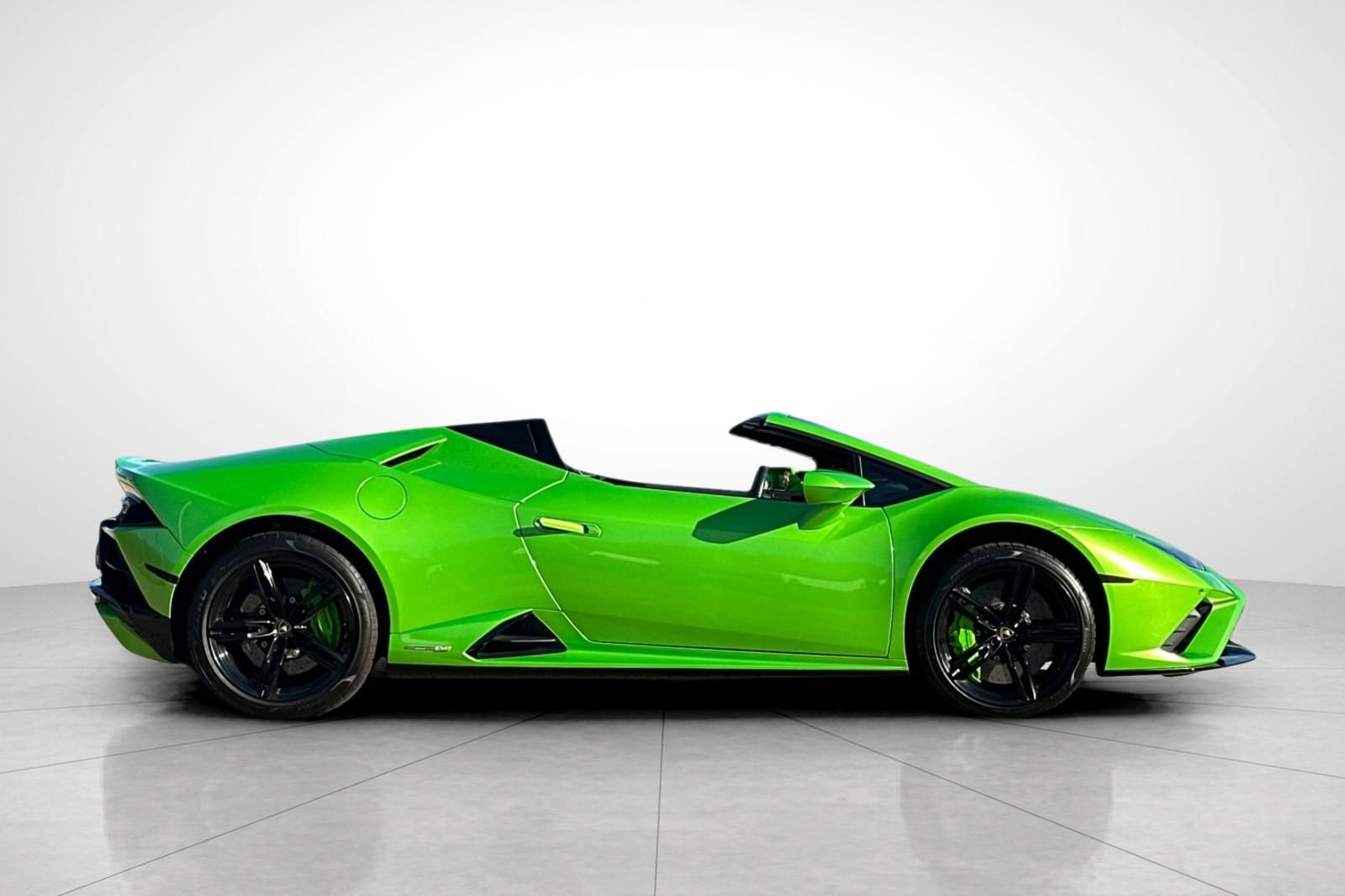 Used 2021 Lamborghini Huracan EVO image 24