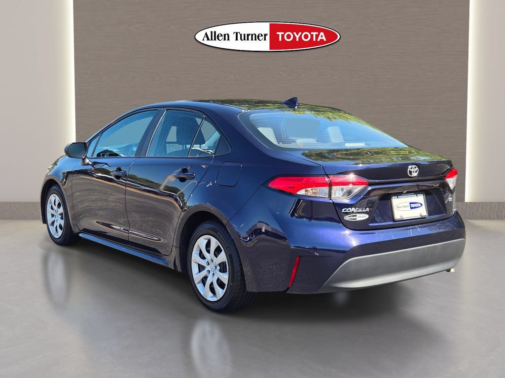 Used 2025 Toyota Corolla LE FWD image 8
