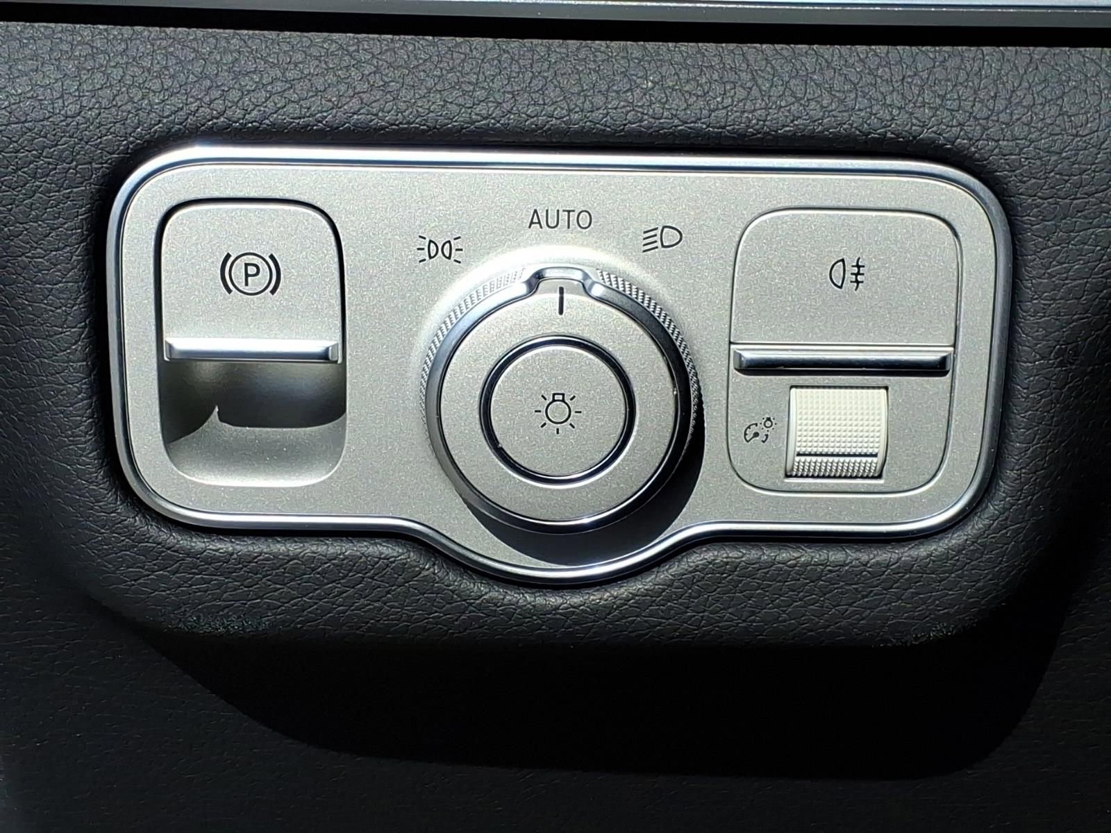 Certified 2025 Mercedes-Benz GLE 450 4MATIC image 17