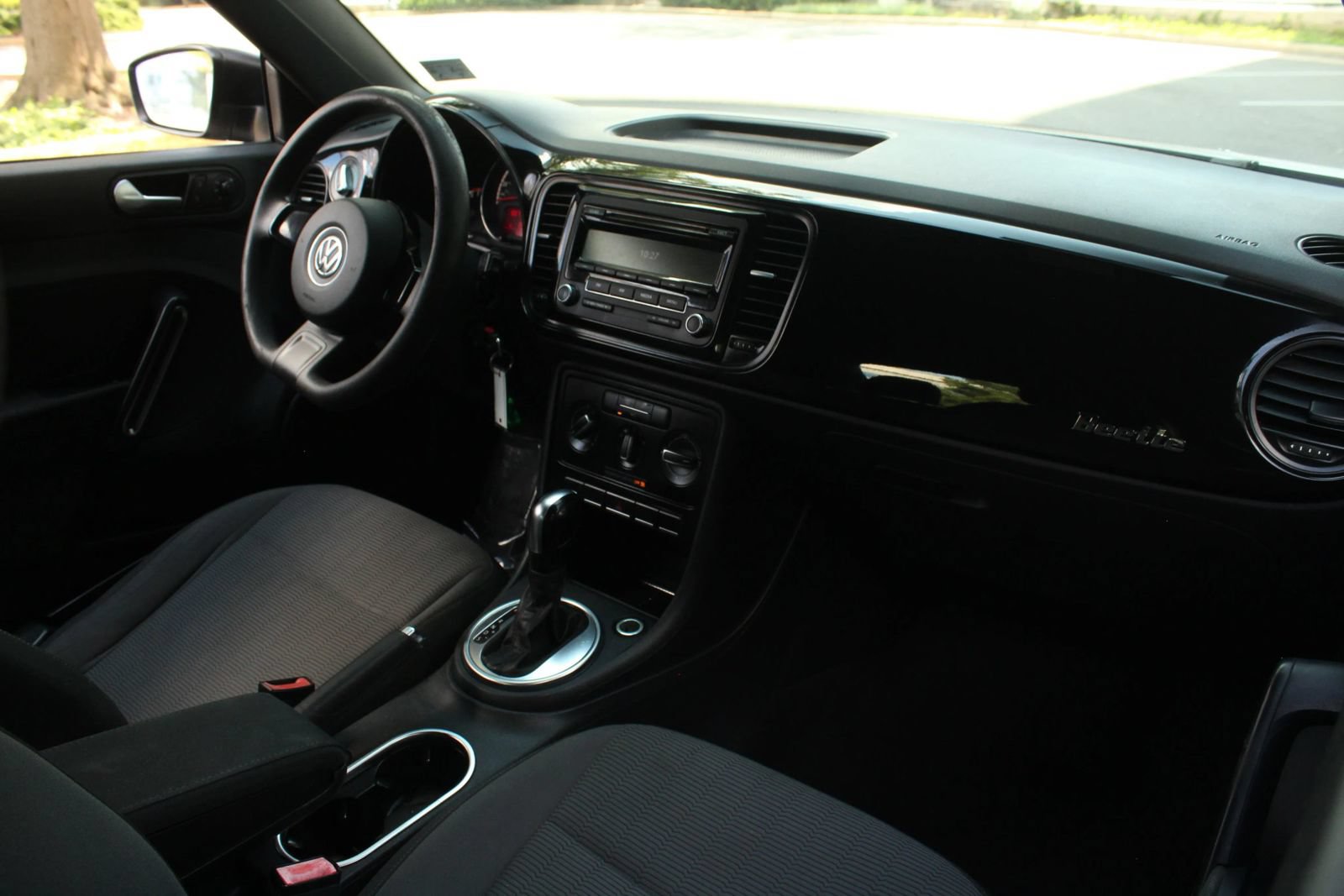 Used 2014 Volkswagen Beetle 1.8T FWD image 17