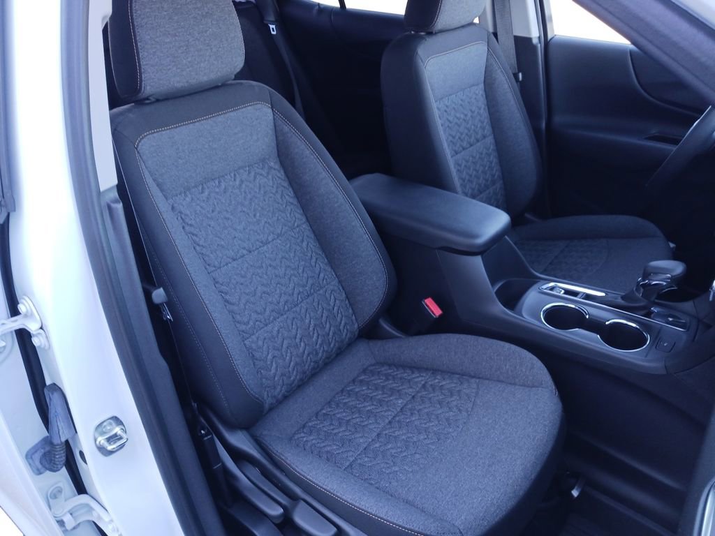 Used 2024 Chevrolet Equinox LT w/ LPO, Floor Liner Package image 27