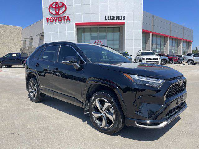 Certified 2025 Toyota RAV4 SE image 1