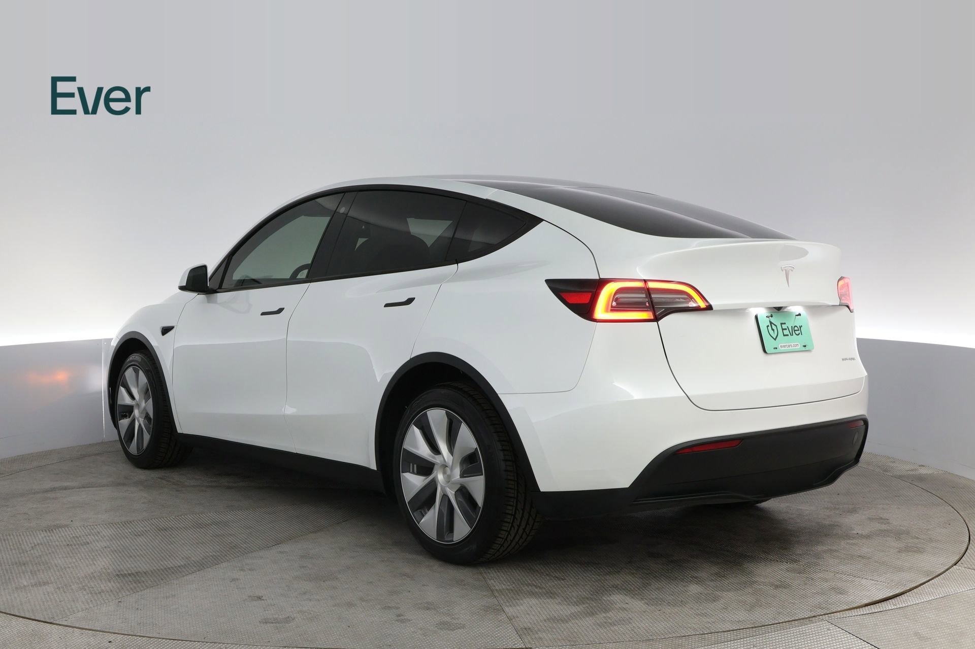Used 2023 Tesla Model Y Long Range image 17