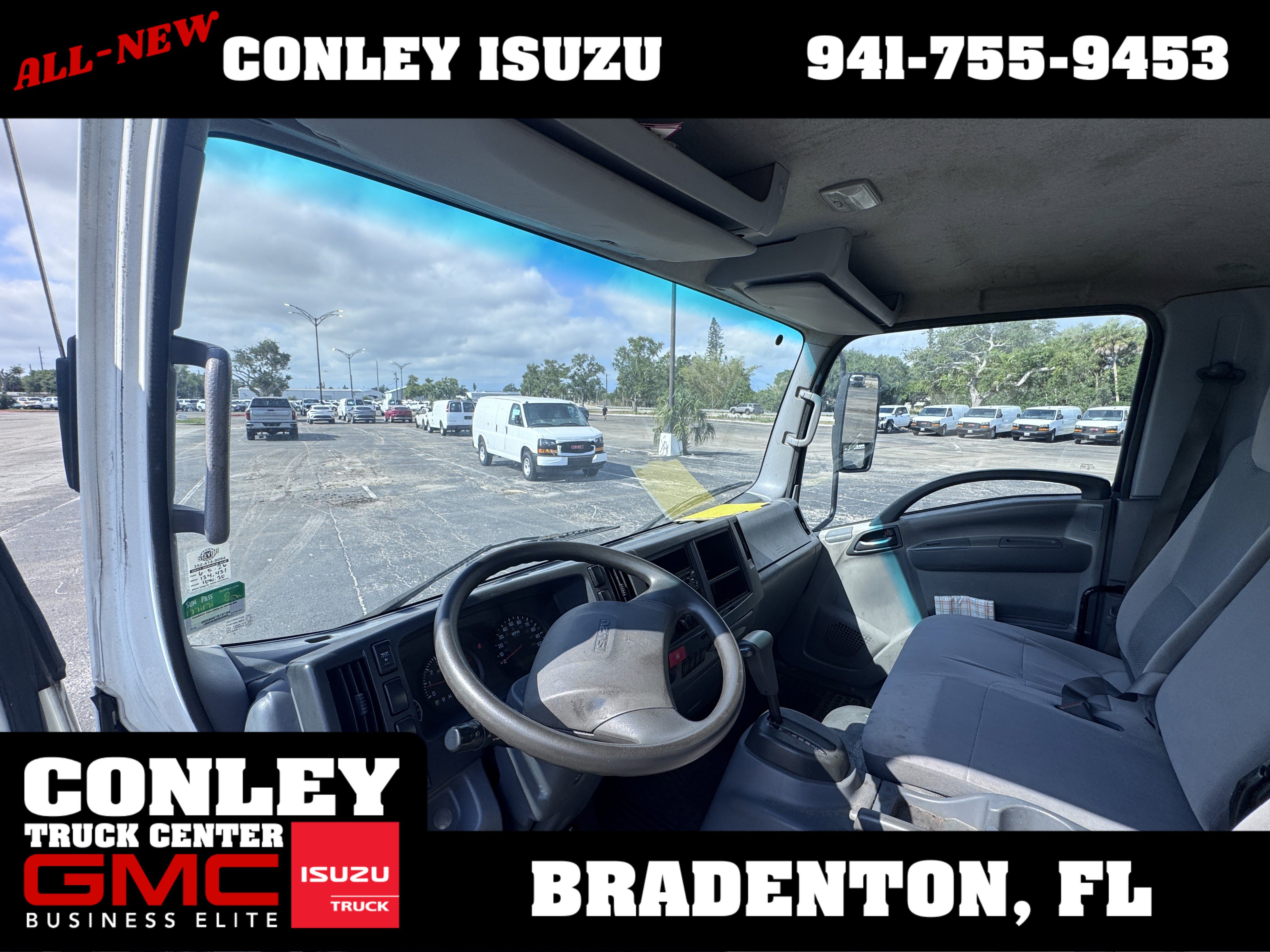 Used 2018 Isuzu NPR RWD image 11