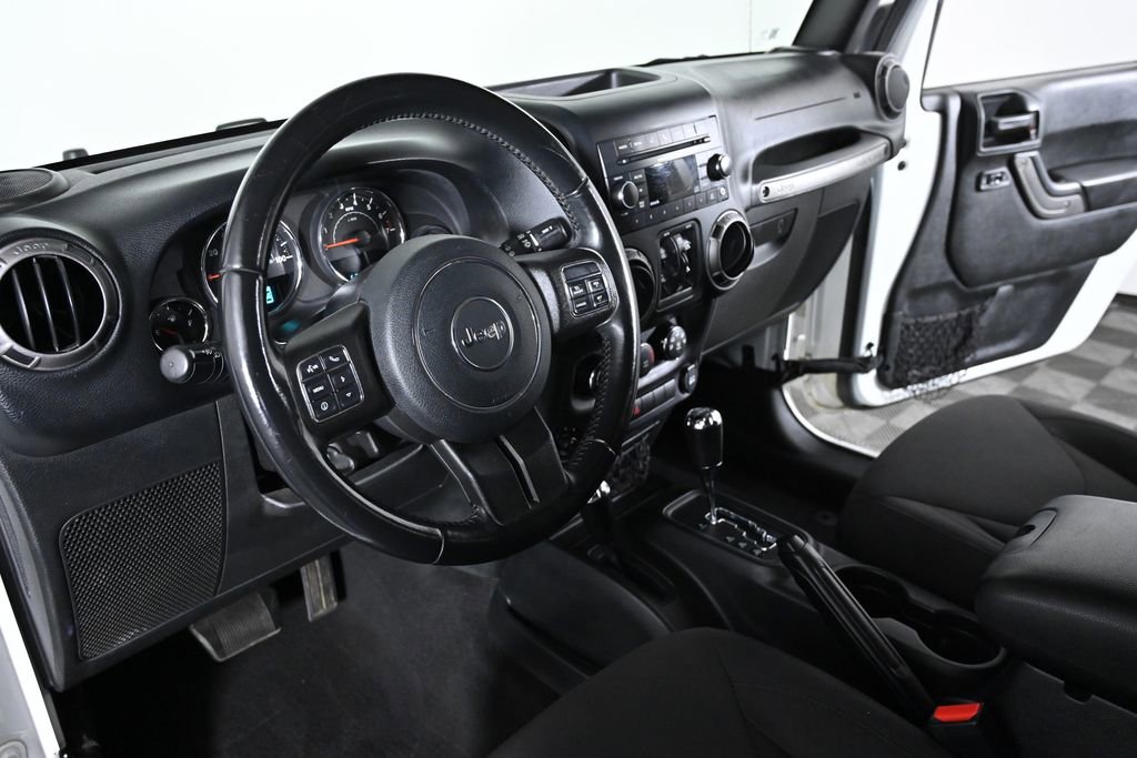 Used 2018 Jeep Wrangler Unlimited Sport S image 11