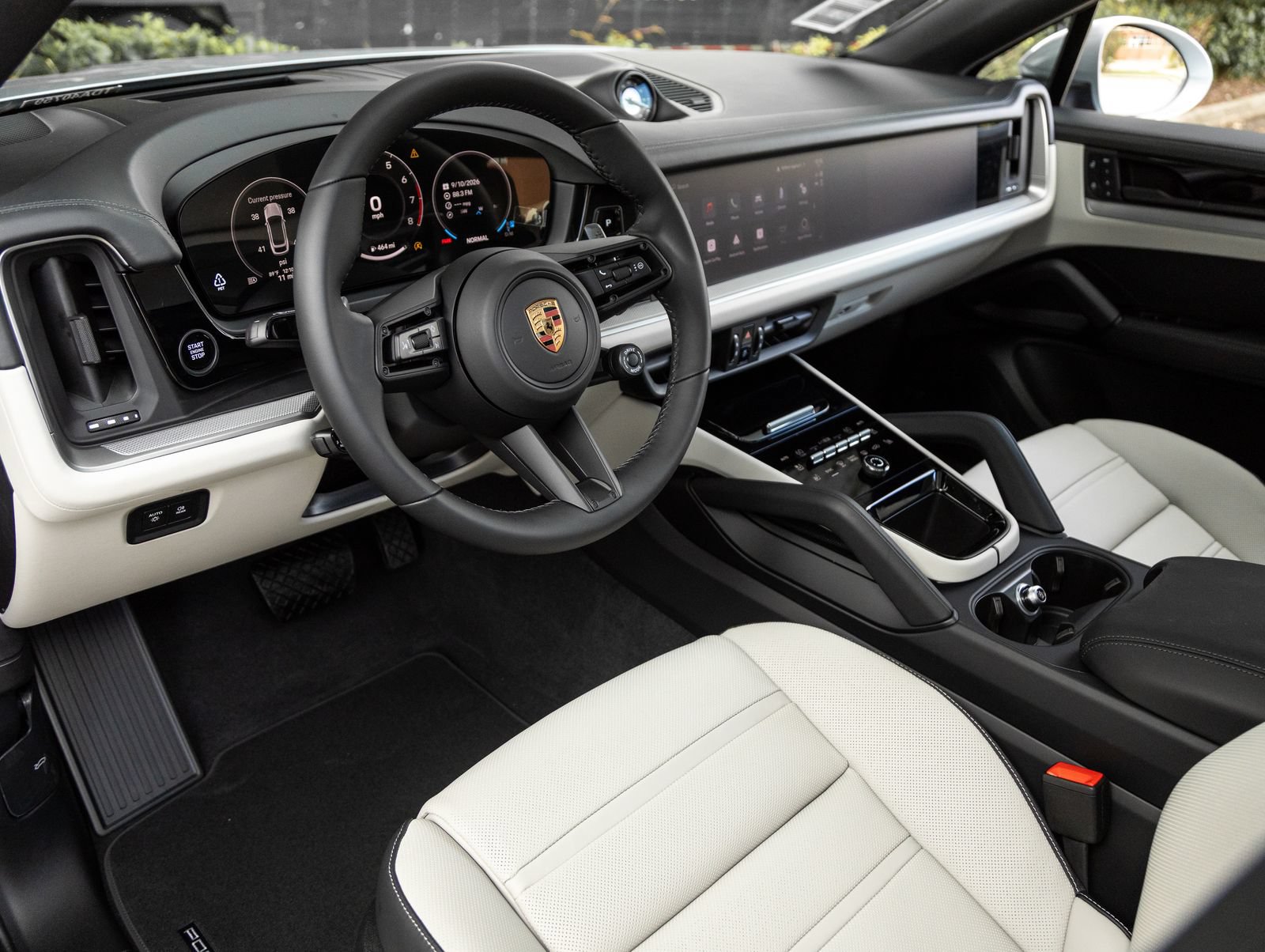 New 2026 Porsche Cayenne Coupe AWD/4WD image 4