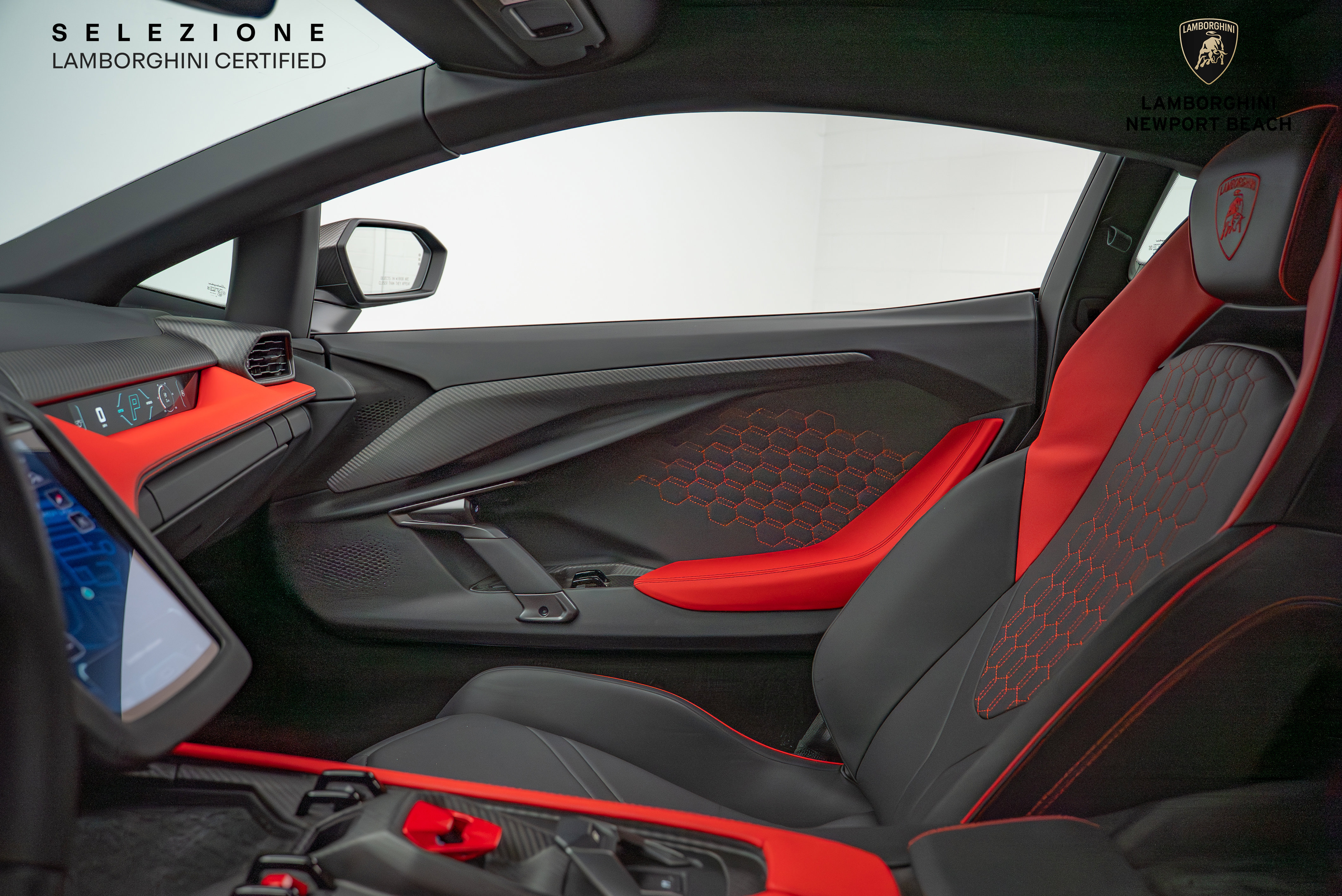 Used 2024 Lamborghini Revuelto image 38