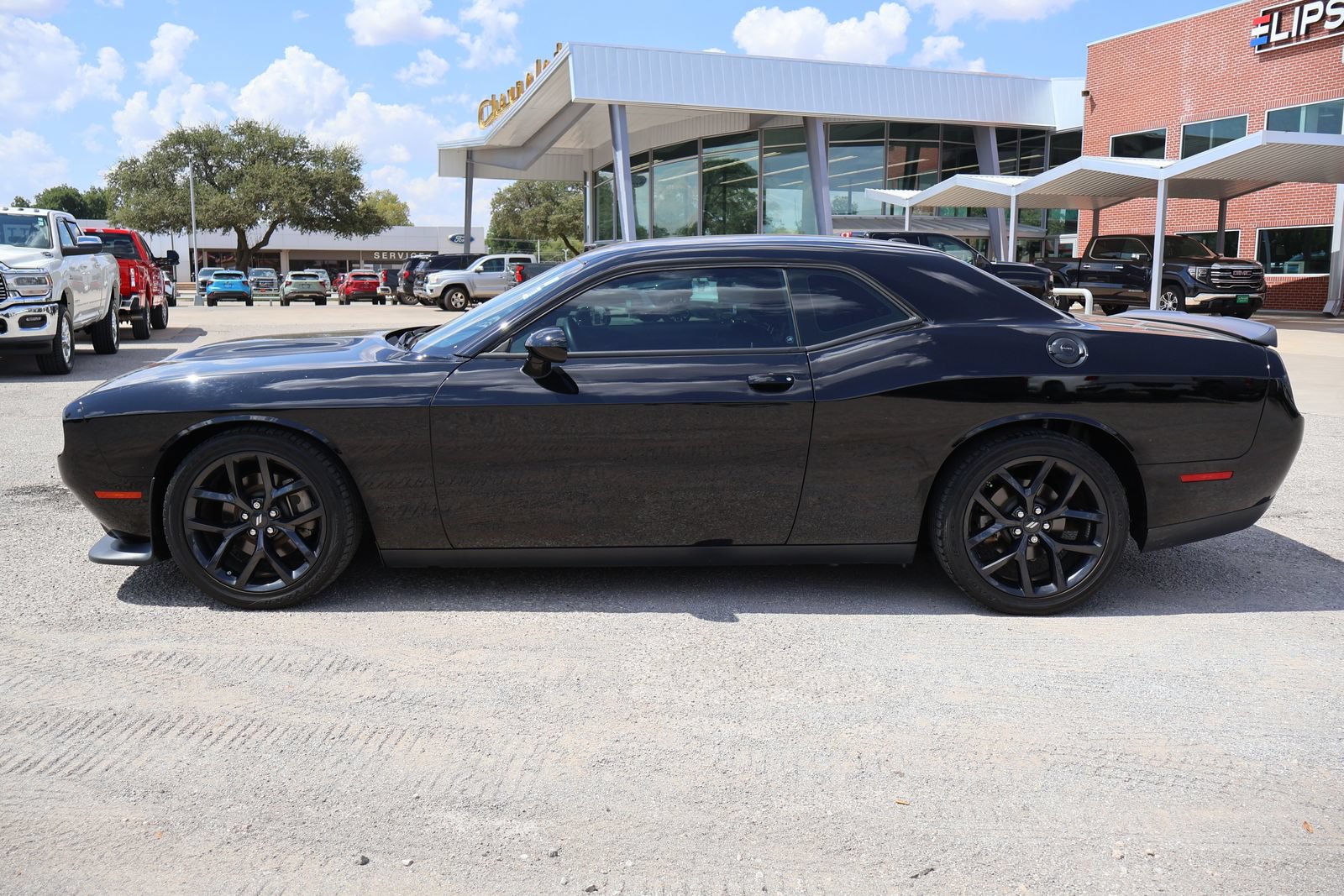Used 2023 Dodge Challenger GT w/ Blacktop Package RWD image 2