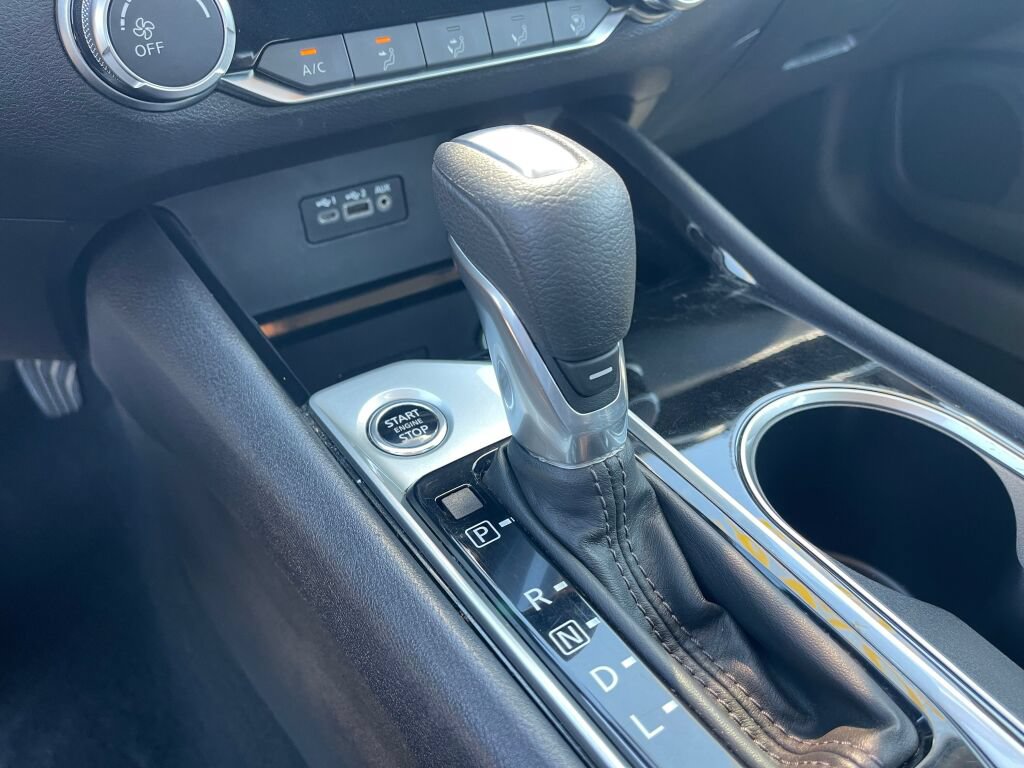 Used 2024 Nissan Altima 2.5 SV FWD image 13