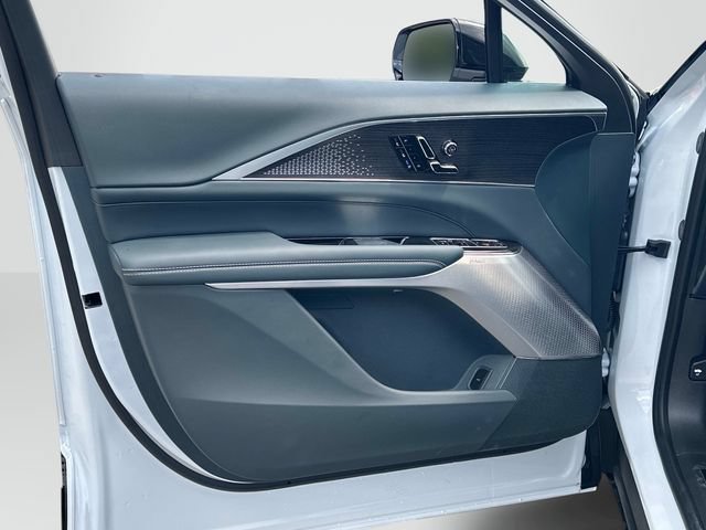 New 2026 Cadillac Lyriq Signature Sport w/ Nappa Leather Package AWD/4WD image 8