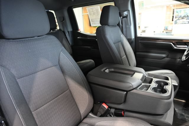 Used 2023 Chevrolet Silverado 1500 LT AWD/4WD image 9